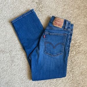 Levi Wedgie Straight Leg Capri